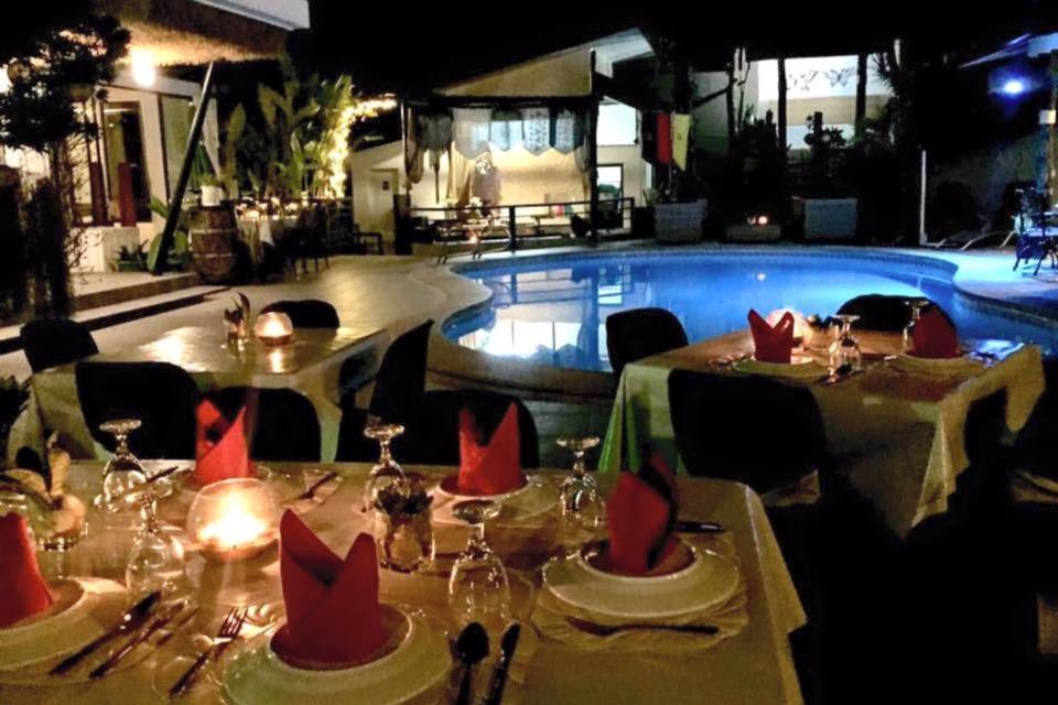 เดท แอนด์ ไดน์ รีสอร์ต Hotel อันติโปโล ภายนอก รูปภาพ